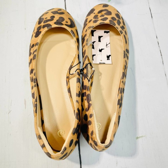 NWT Tan and Black Leopard Ballet Flats - Size 6 - Picture 9 of 10